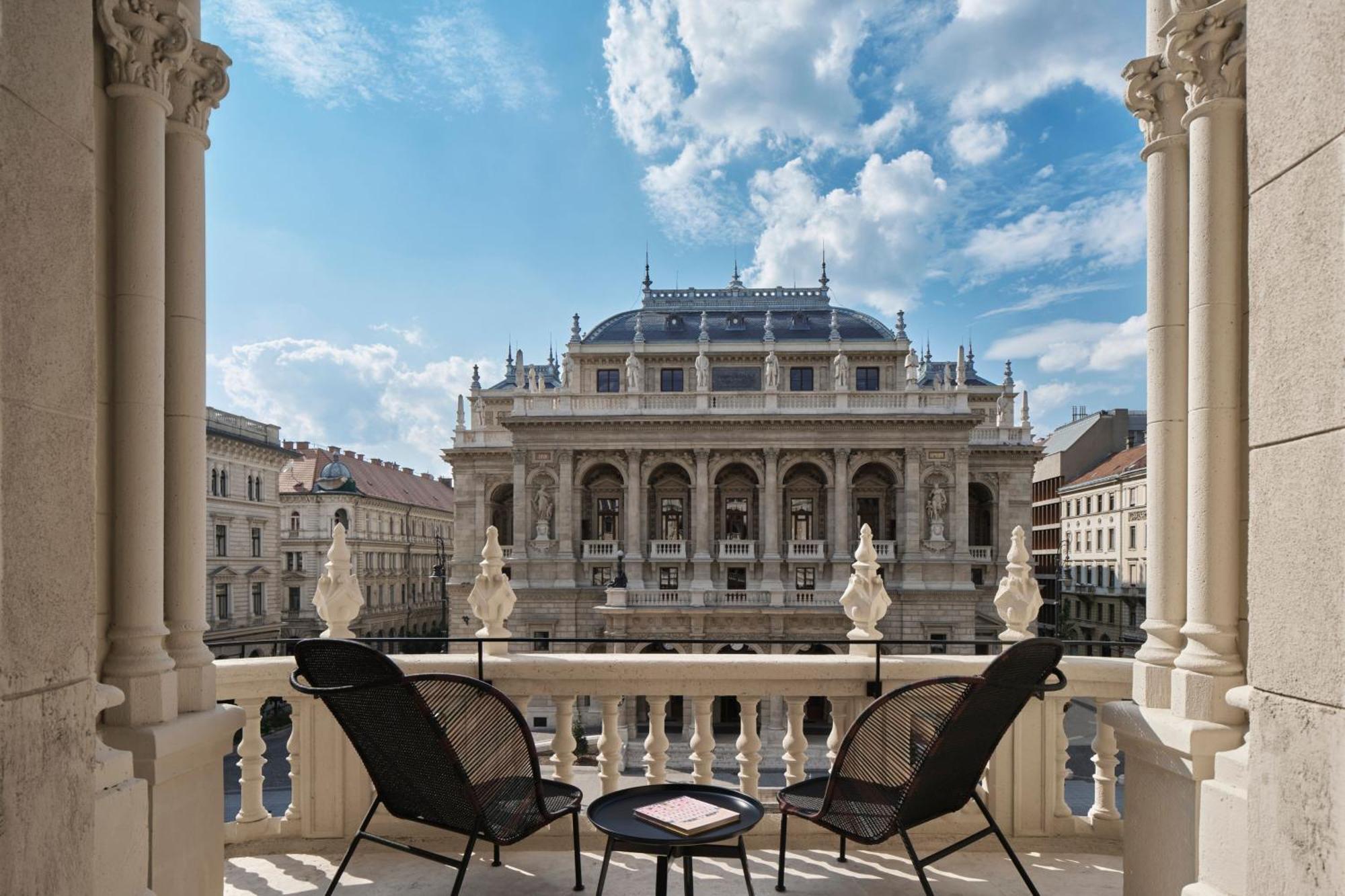 W Budapest Budapeste Exterior foto